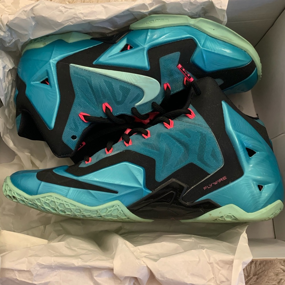 Nike LeBron 11/XI South Beach 7.5